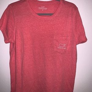 vineyard vines t shirt